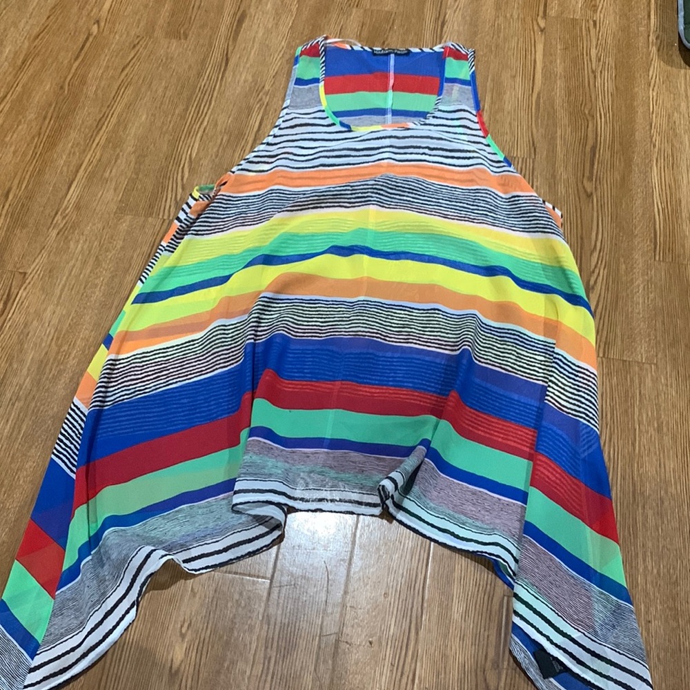 Tank Top With long points on the side